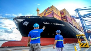 Porto de Paranaguá recebe maior navio da história do Paraná em capacidade Porto de Paranaguá recebe maior navio da história do Paraná em capacidade