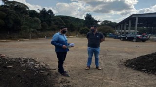 Verador Márcio Fernando Oliveira viajou até a cidade de Bituruna para conhecer Projeto "Jogando Limpo". Verador Márcio Fernando Oliveira viajou até a cidade de Bituruna para conhecer Projeto "Jogando Limpo".
