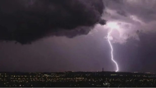 Regiões do Paraná estão em alerta para temporais, granizo e ventos de 70 km/h