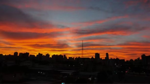 Semana começa quente mas deve terminar fria no Paraná; no fim de semana voltam as geadas
