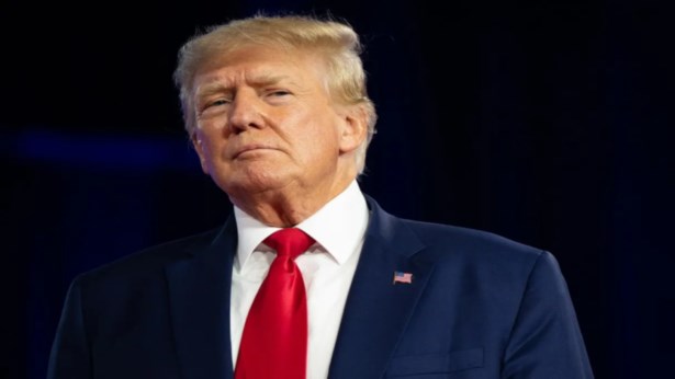 Trump ameaça presidente interina da Venezuela: “Pode pagar preço maior se não fizer o que é certo”