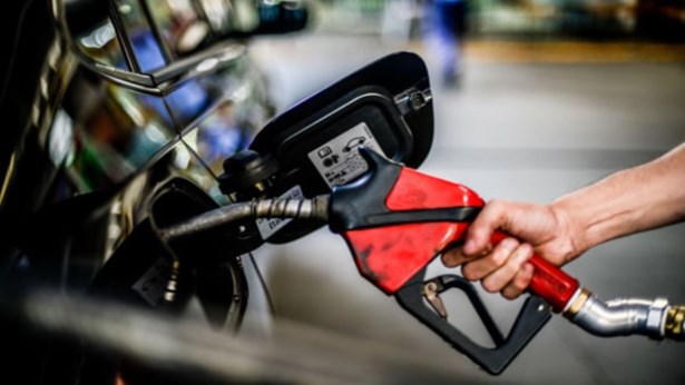 Preço da gasolina fica mais barato a partir desta terça