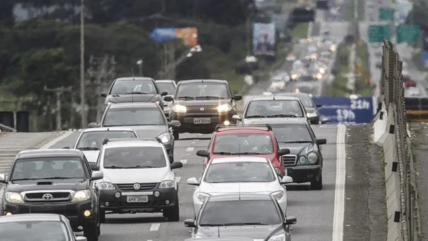 Acidente grave na BR-277 complica o fluxo nesta segunda-feira